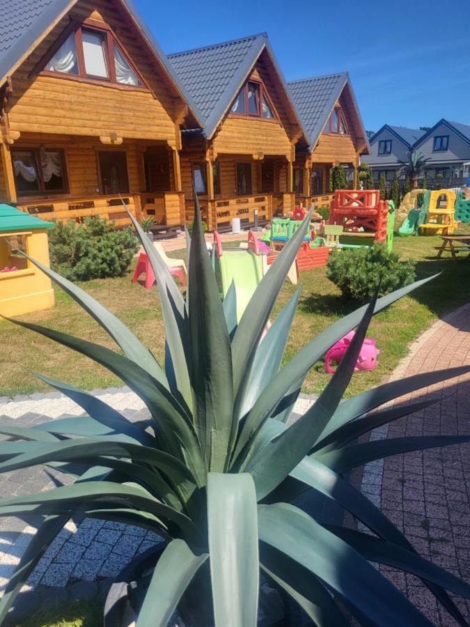 Domki Letniskowe Paradise Ревал Екстериор снимка